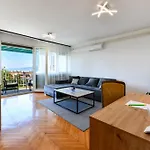 Alpaca Penthouse With A Stunning Sea View Fiume