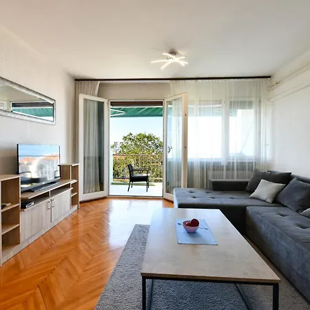 Alpaca Penthouse With A Stunning Sea View