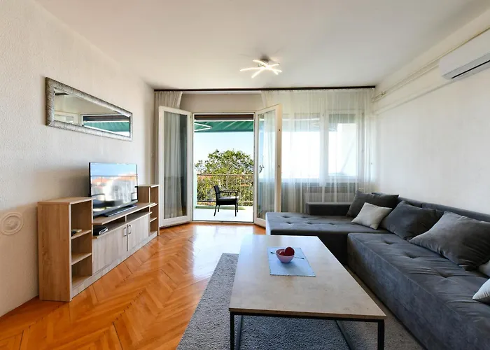 Alpaca Penthouse With A Stunning Sea View